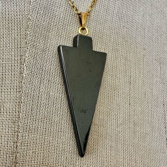 Black Hematite Arrowhead Pendant Necklace on Gold Tone Chain - Picture 3 of 5